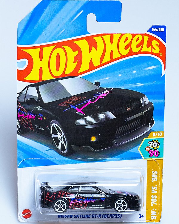 Hot Wheels Nissan Skyline GT-R (BCNR33) - '70s VS. '90s HYY80 1:64
