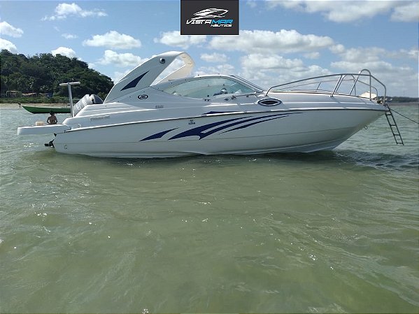 Lancha Millenium 240 com motor yamaha 4T