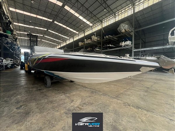 Lancha Magnum Sport 39 pés com Parelha Kad 44 - Impecável