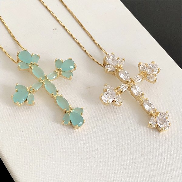 Colar com pingente crucifixo