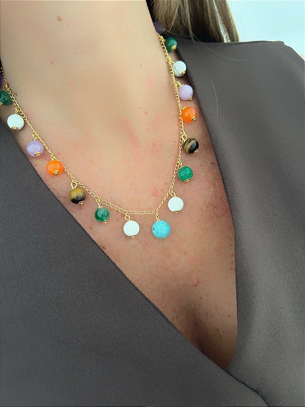 Colar banho de ouro esferas coloridas