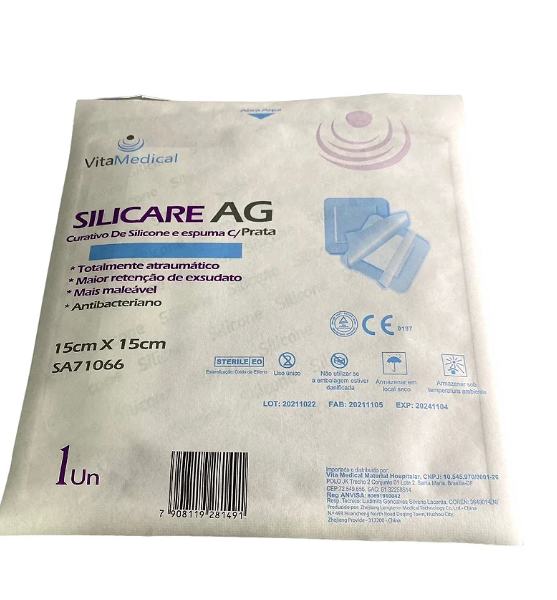 Curativo de Silicone com Prata e Espuma Aderente Silicare AG 15cm x 15cm - Vita Medical