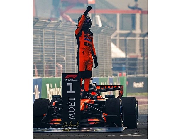 PRÉ VENDA - SPARK - McLaren MCL40 Mastercard Team Winner Dutch GP 2026 + Action Figure