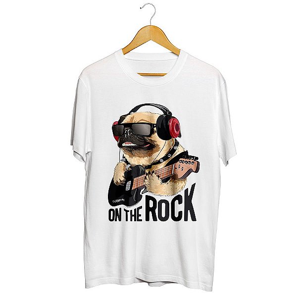 Camiseta Pug On The Rock