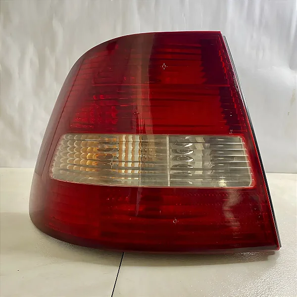Lanterna Traseira Polo Sedan 00 A 02 Esquerda Bicolor Original