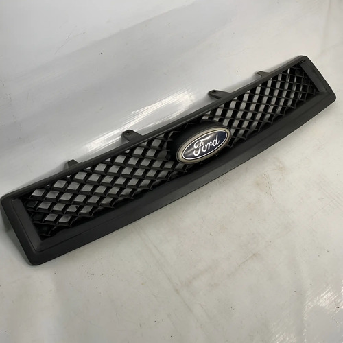 Grade Do Radiador Ford Fiesta 2007 Com Emblema Original Preto
