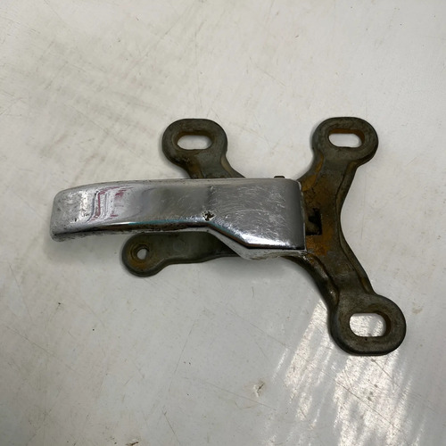 Maçaneta Interna Mercedes Benz 608/708 Esquerda Original Dianteira