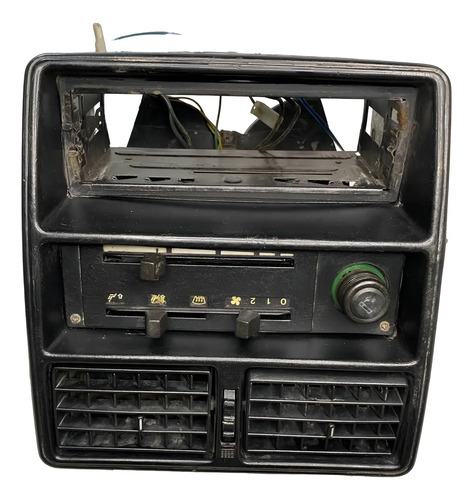 Moldura Central Da Caixa Ventilação Uno Fiorino Elba 86/94 Preto