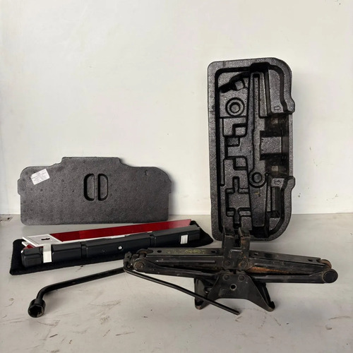 Kit Estojo Macaco Chave De Roda Fiat Strada 2025