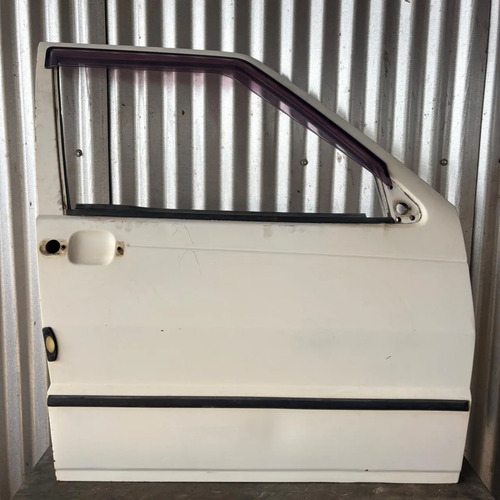 Porta Dianteira Direita Fiat Uno Fiorino 95/2002 4 Portas Dianteira Direita/passageiro Branco