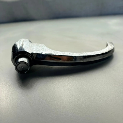 Maçaneta Externa Universal A10 C10 D10 Veraneio Original Prateado Dianteira
