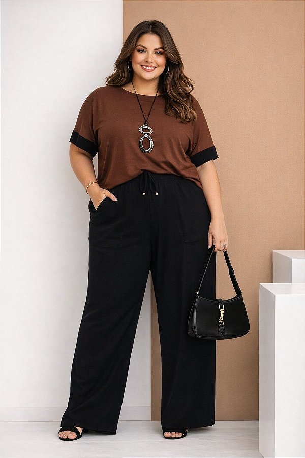 Calça Vitória de Moletinho Preto Plus Size