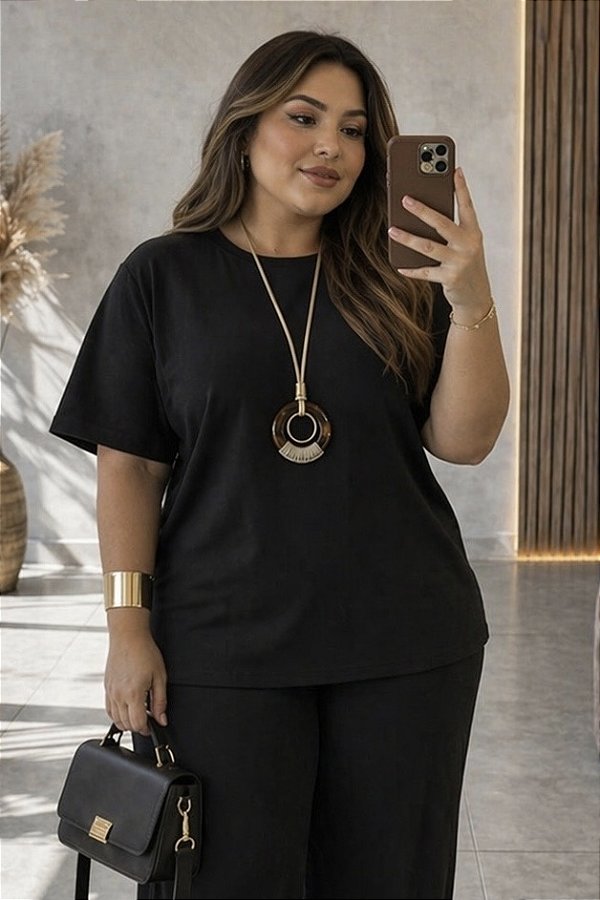 Blusa Sofia de Moletinho Preto Plus Size