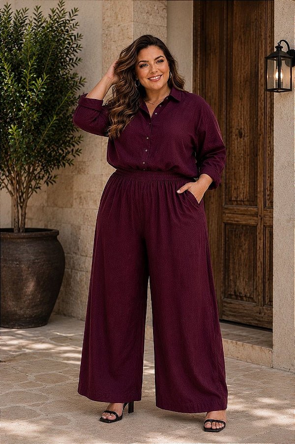 Calça de Alfaiataria Texturizada Vinho Malbec Plus Size