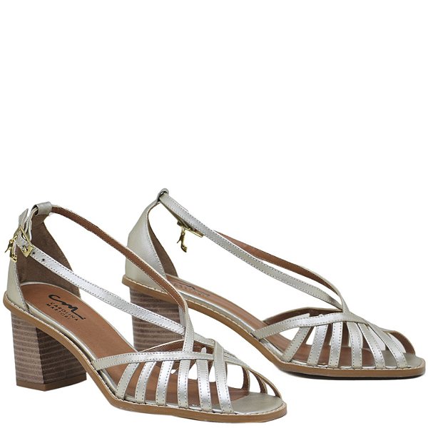 sandalia tira salto medio