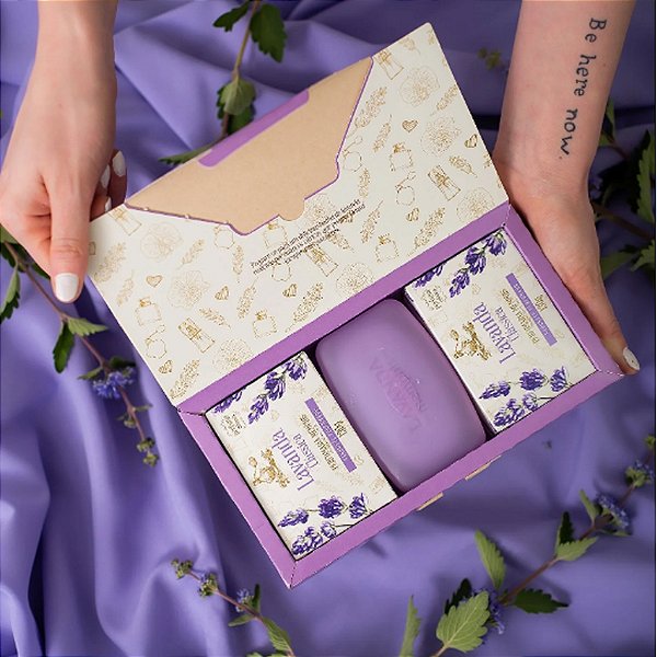 Estojo Presente Lavanda Alma de Flores – 3 Sabonetes + 1 Saboneteira
