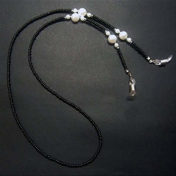Cordão Miçanga Pequena Preto Detalhe Pérola