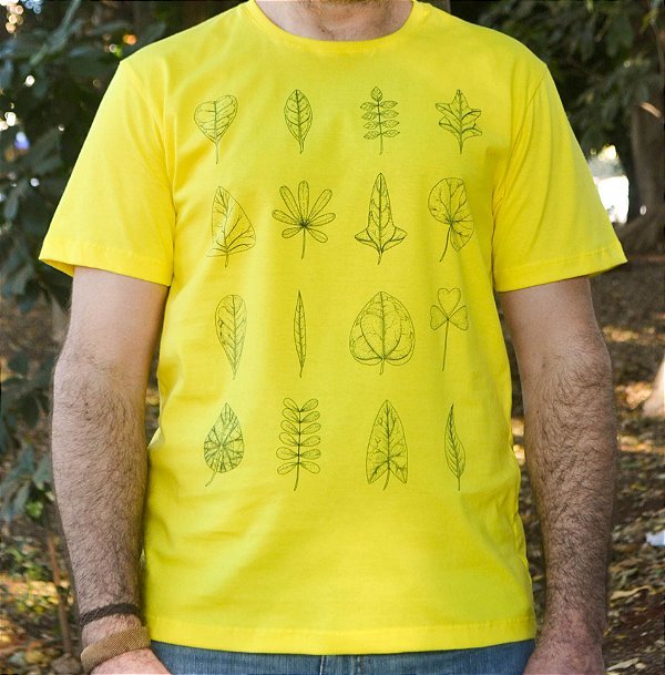 Camiseta em Algodão Orgânico - Estampa Forma de Folhas - Artista: Joelcio Freitas