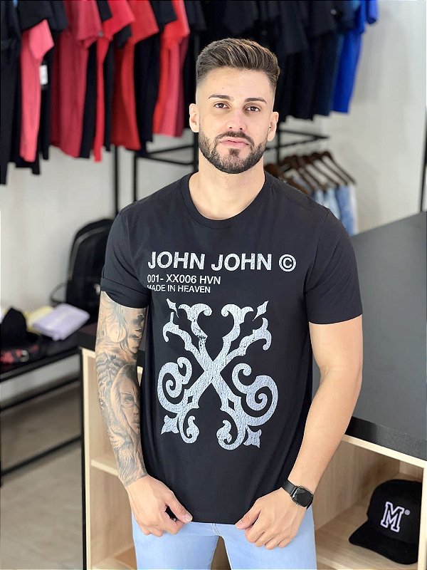 Camiseta Preta Brasão Old - John John