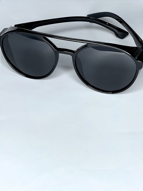 Oculos de Sol Masculino Preto Lateral Fechada %
