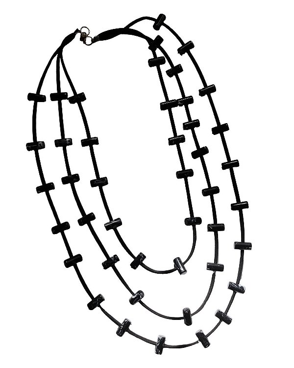 Colar tubinhos preto 3 voltas