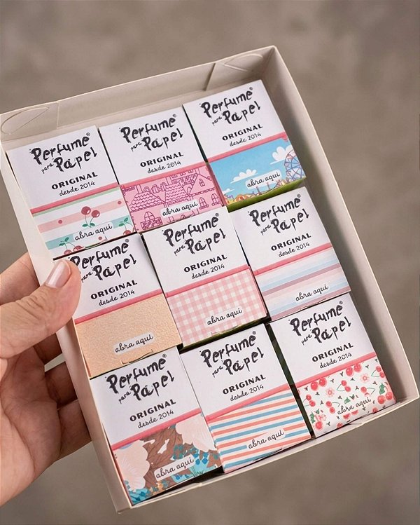 KIT POCKET Caixa Dourada - Perfume para Artesanato e Papelaria com 9 aromas de 2 ml - Perfume para Papel