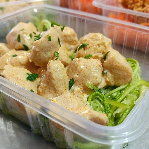 Kit low Carb (Abobrinha com Strogonof de frango)