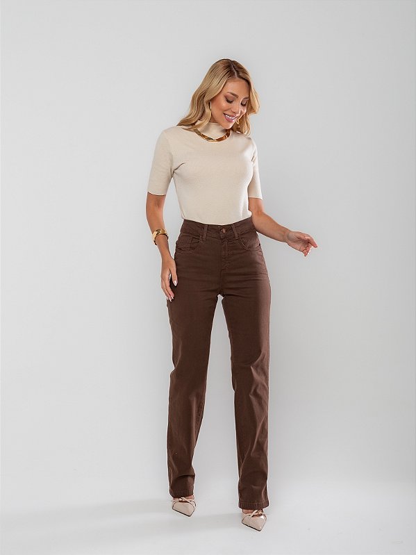 Calça Reta Marrom Sarja com Elastano - BlackJeans - 25115