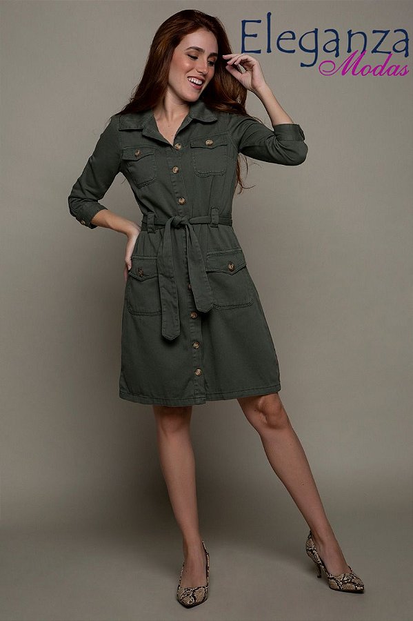 vestido cor verde militar