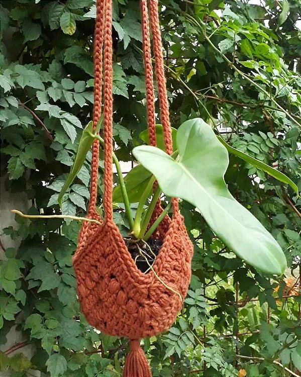 Porta-plantas em crochê