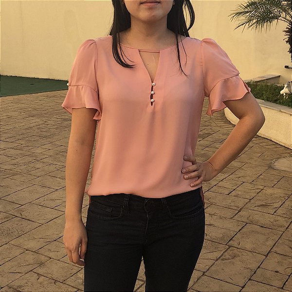 blusa com botoes na manga