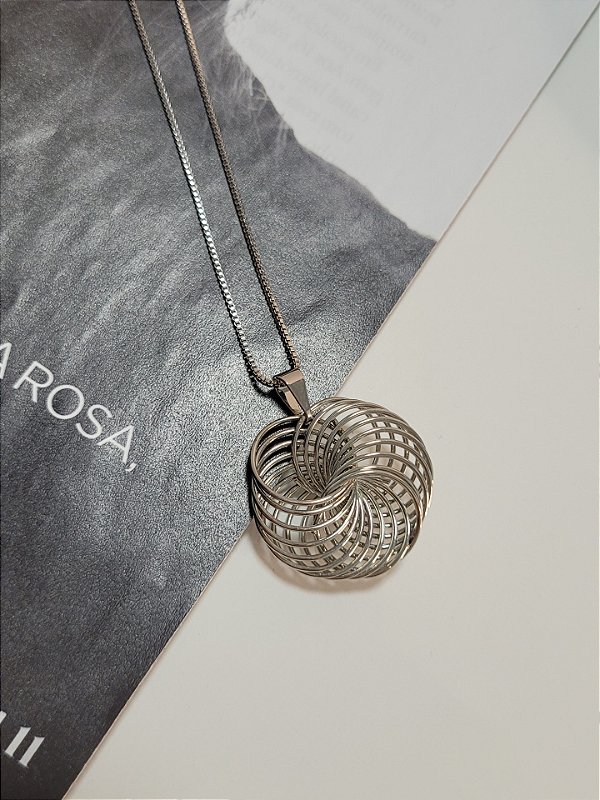 Colar Mandala Elegante
