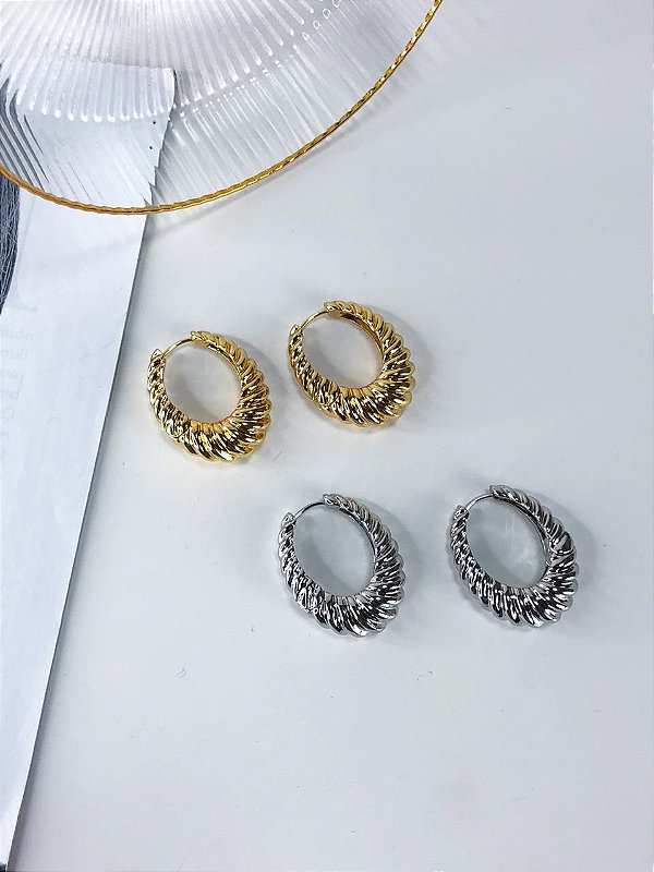 Argola Oval Trabalhada