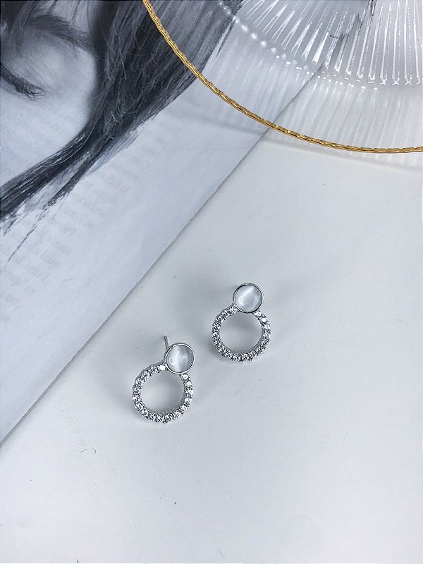 Brinco Redondo com Pedra Olho de Gato