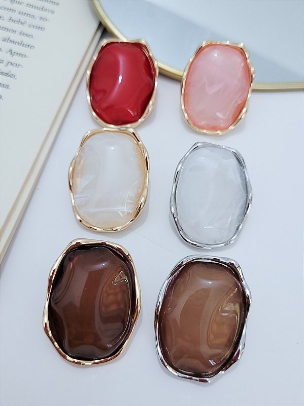 Brinco Oval Orgânico com Pedra