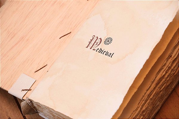 Encadernação Medieval A5 séc XIII - Capa em madeira Bodoque