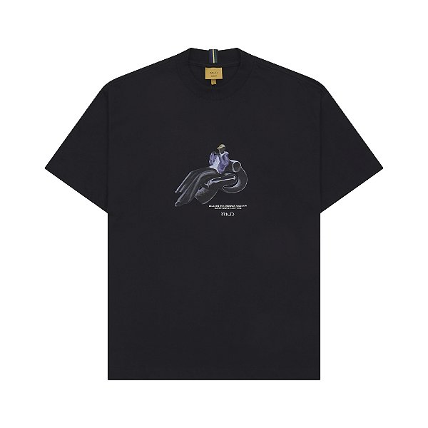 Camiseta Class - "Class Designer Armchair Preta"