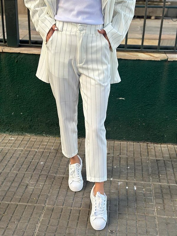 Calça Feminina Alfaiataria Crepe Madonna Risca de Giz Branco