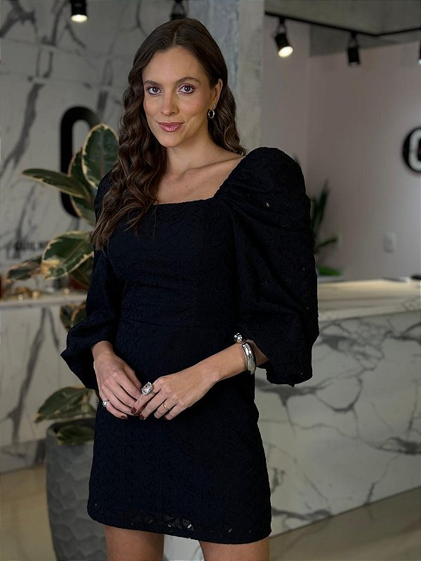 Vestido Feminino Princesa Laise Bordada Manga Bufante Preto