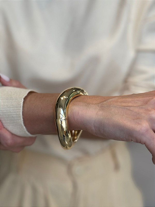 Bracelete Metal Torcido Dourado