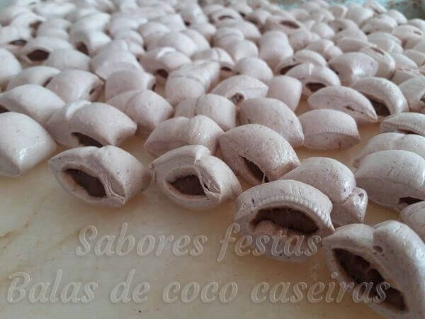 Doces de festas | Balas de coco recheadas | Recheio Brigadeiro | 1Quilo