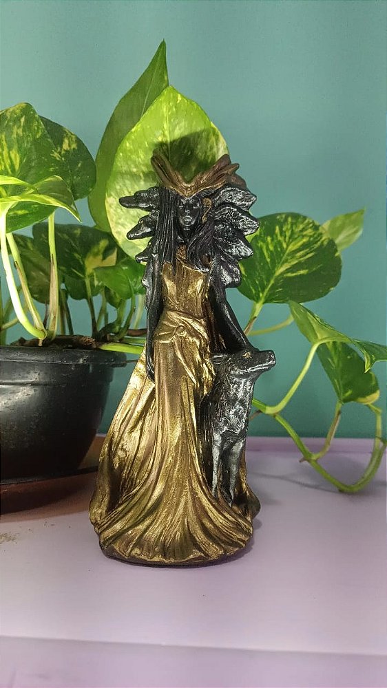 Estátua Deusa Hécate