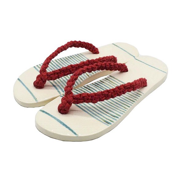Chinelo de cerâmica riscado acqua com tiras vermelhas