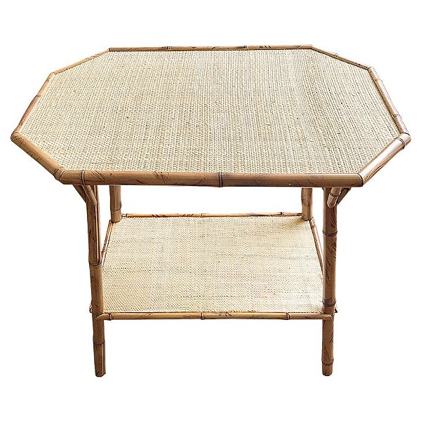 Mesa Lateral de Bambu e Buriti Sestavada