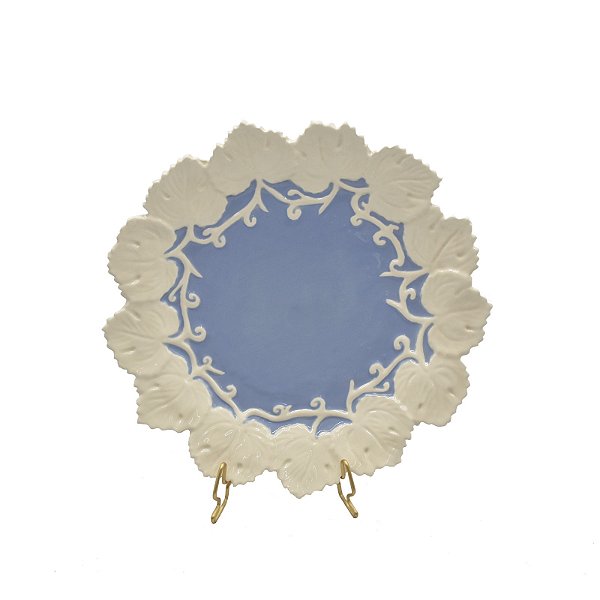 Prato sobremesa azul com borda folhas de uva faiança