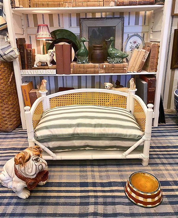 Cama de cachorro em madeira e palha cocker spaniel