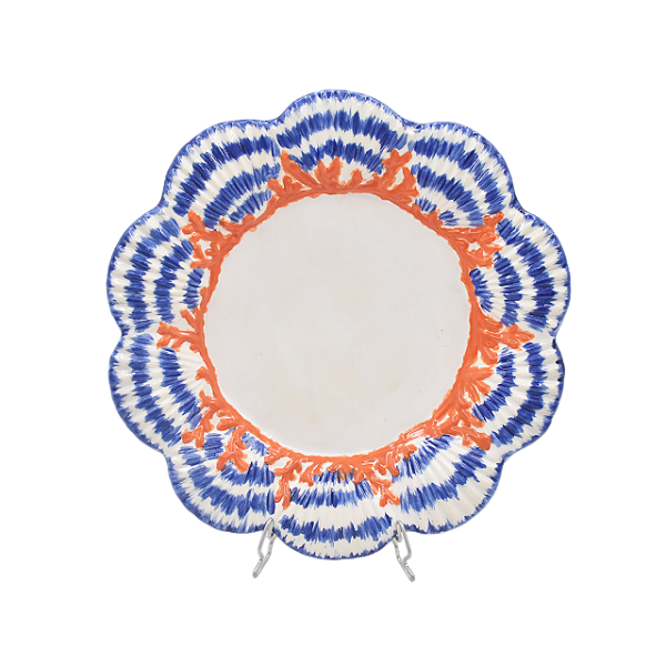 Prato raso com borda de concha e coral azul e laranja
