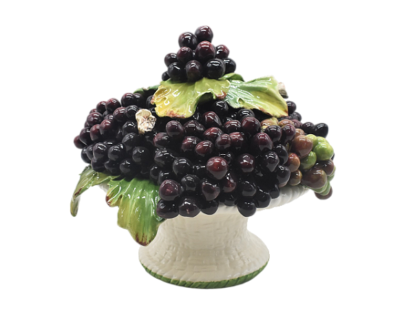 Cesta Capodimonte com aplicação de uvas