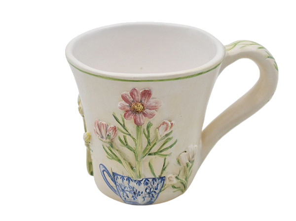 Caneca com aplicação de flores cosmos