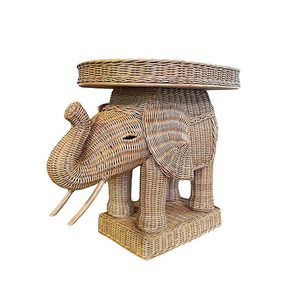 Mesa lateral elefante em rattan